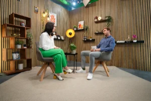 Martina und Jakob in der Livestream-Studio